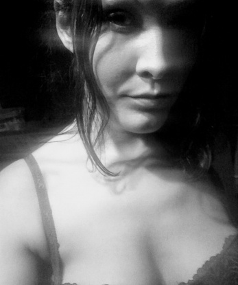 Утонченная блондинка с огненным характером приглашает в гости для интимного отдыха. Мои нежные губки и страстный взгляд погрузят тебя в мир наслаждения. Ты это заслуживаешь! 10835, 33 года